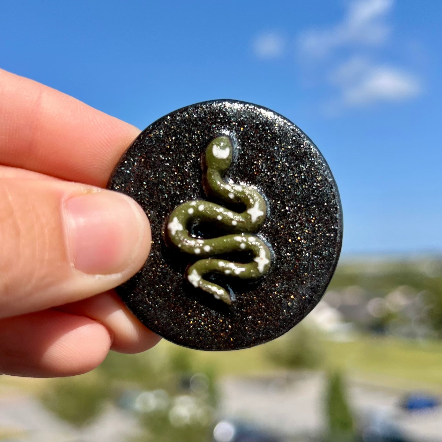 Slange keramikmagnet