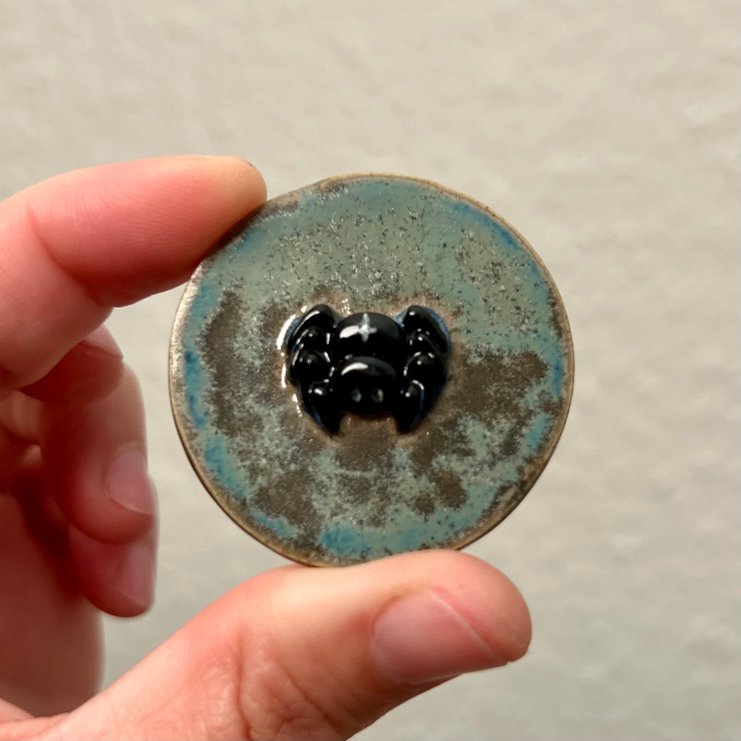 Edderkop keramikmagnet