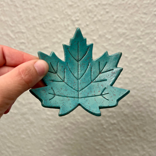 Blad smykkeskål