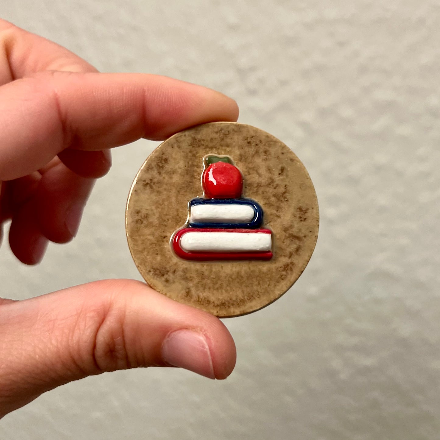 Bøger keramikmagnet